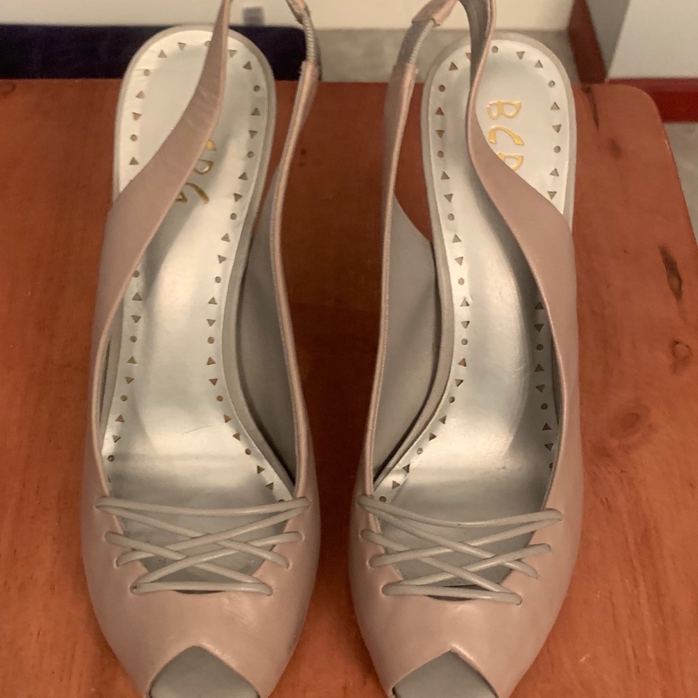 Gray BCBG Paris Heels size US 8.5